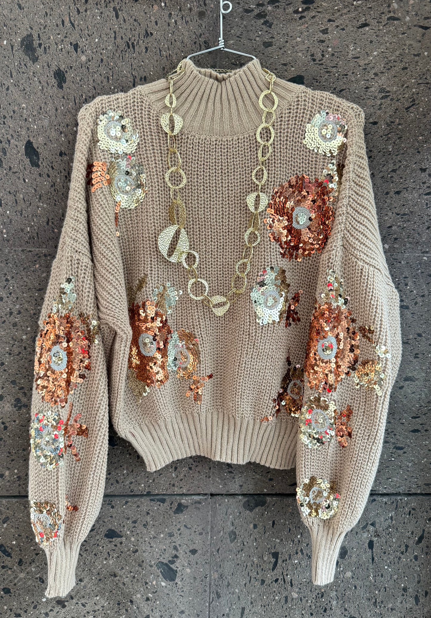 Sweter lentejuelas capuccino