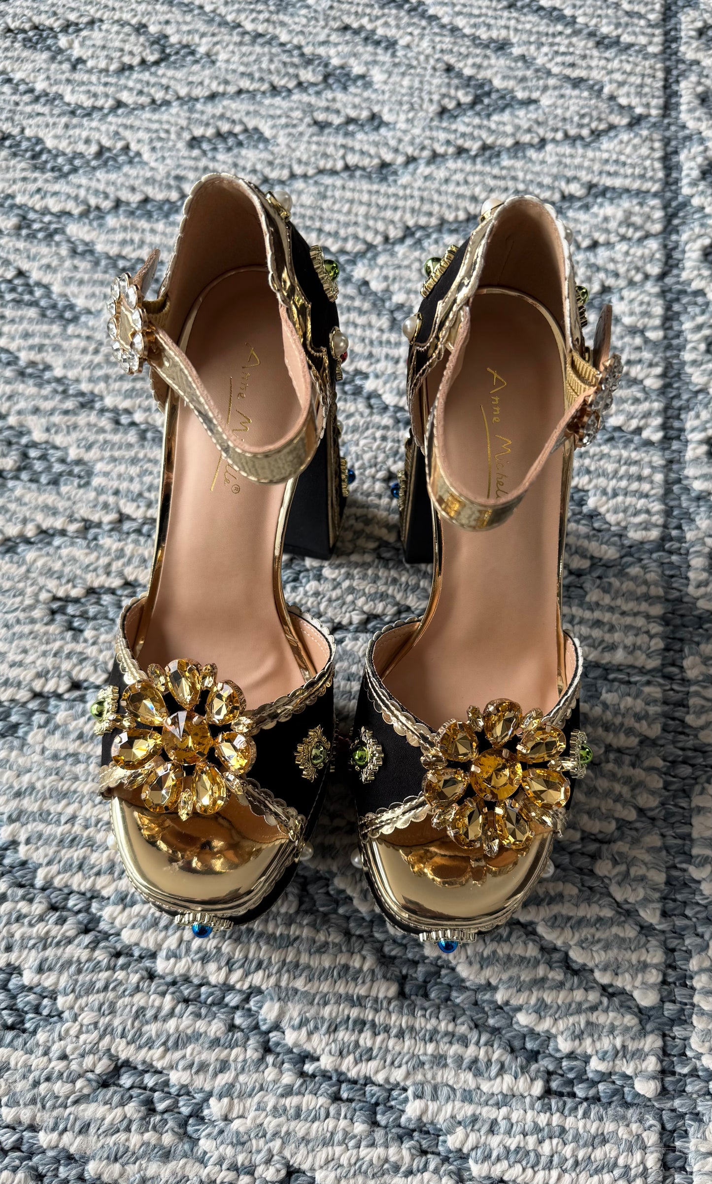 A zapato pedrería joyas