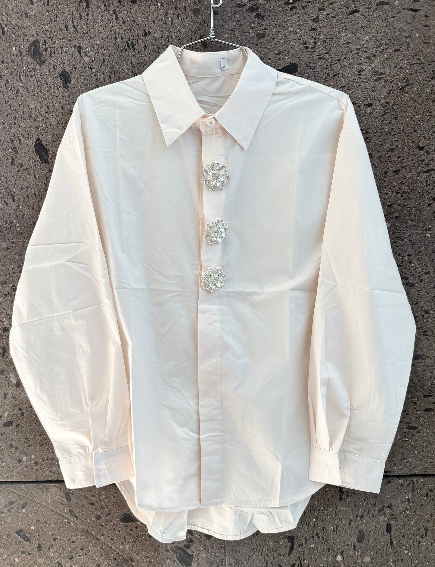 Camisa broches brillantes hueso
