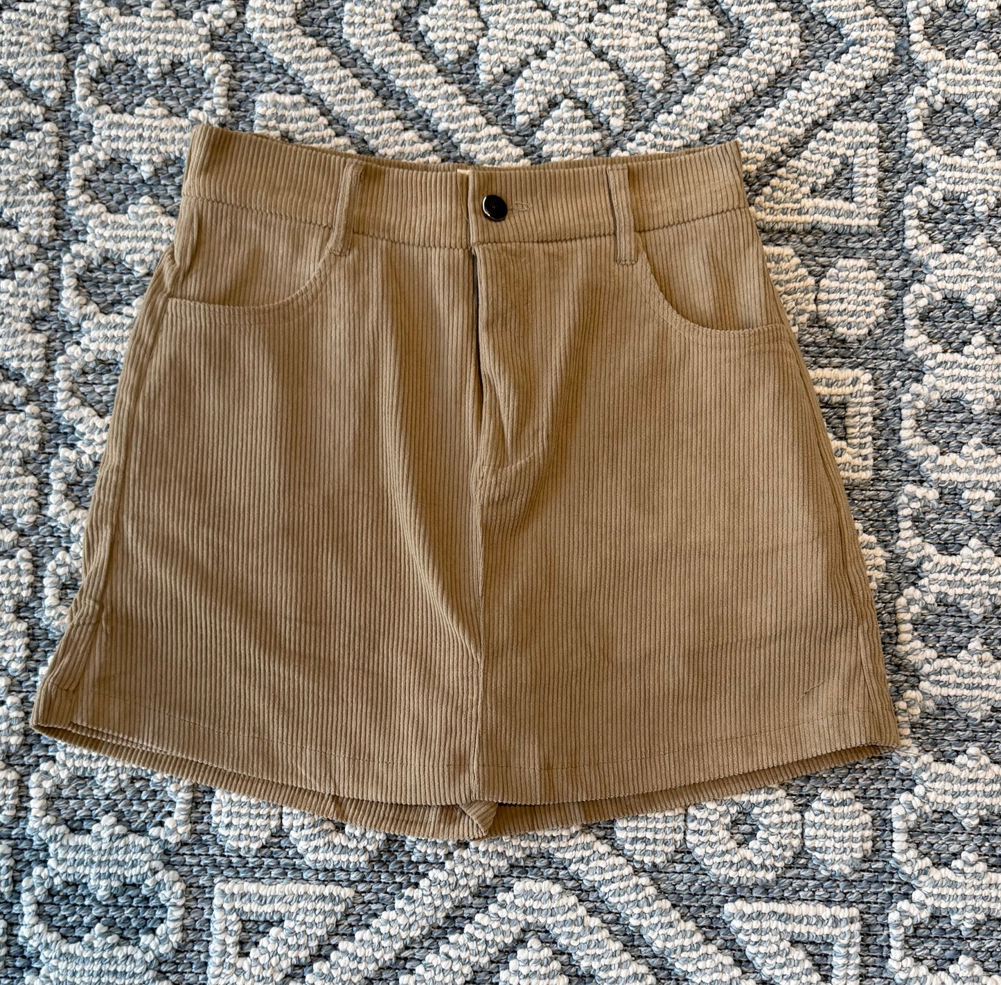 Falda short pana beige