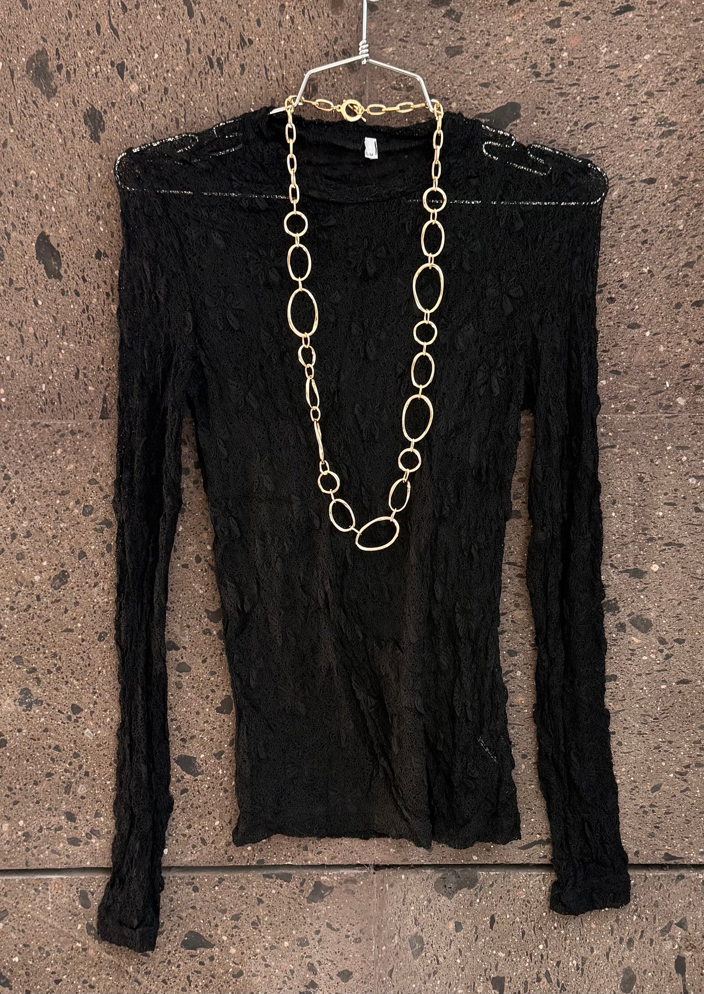 Blusa encaje con top negra