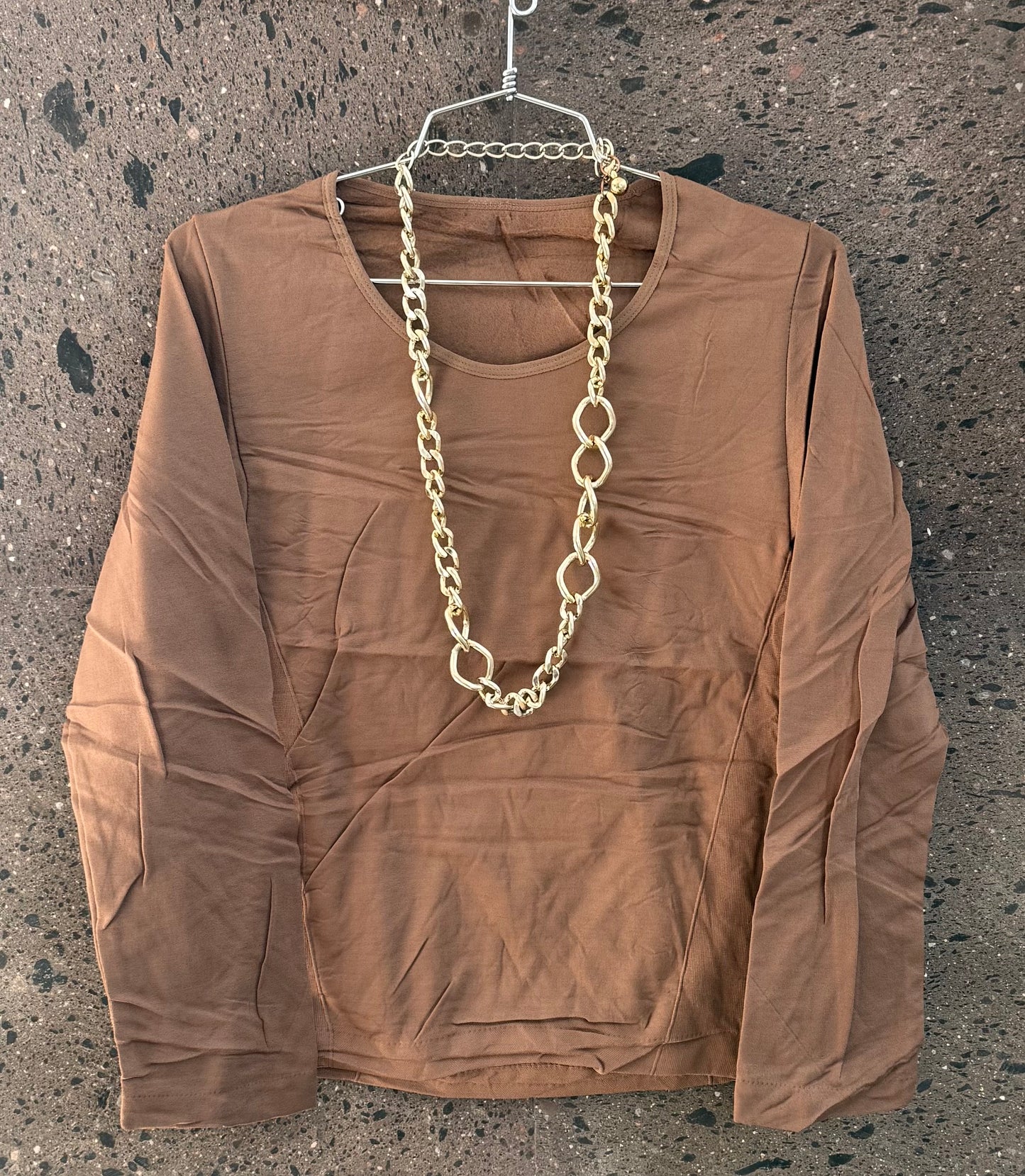 T Top basic cuello redondo capuchino