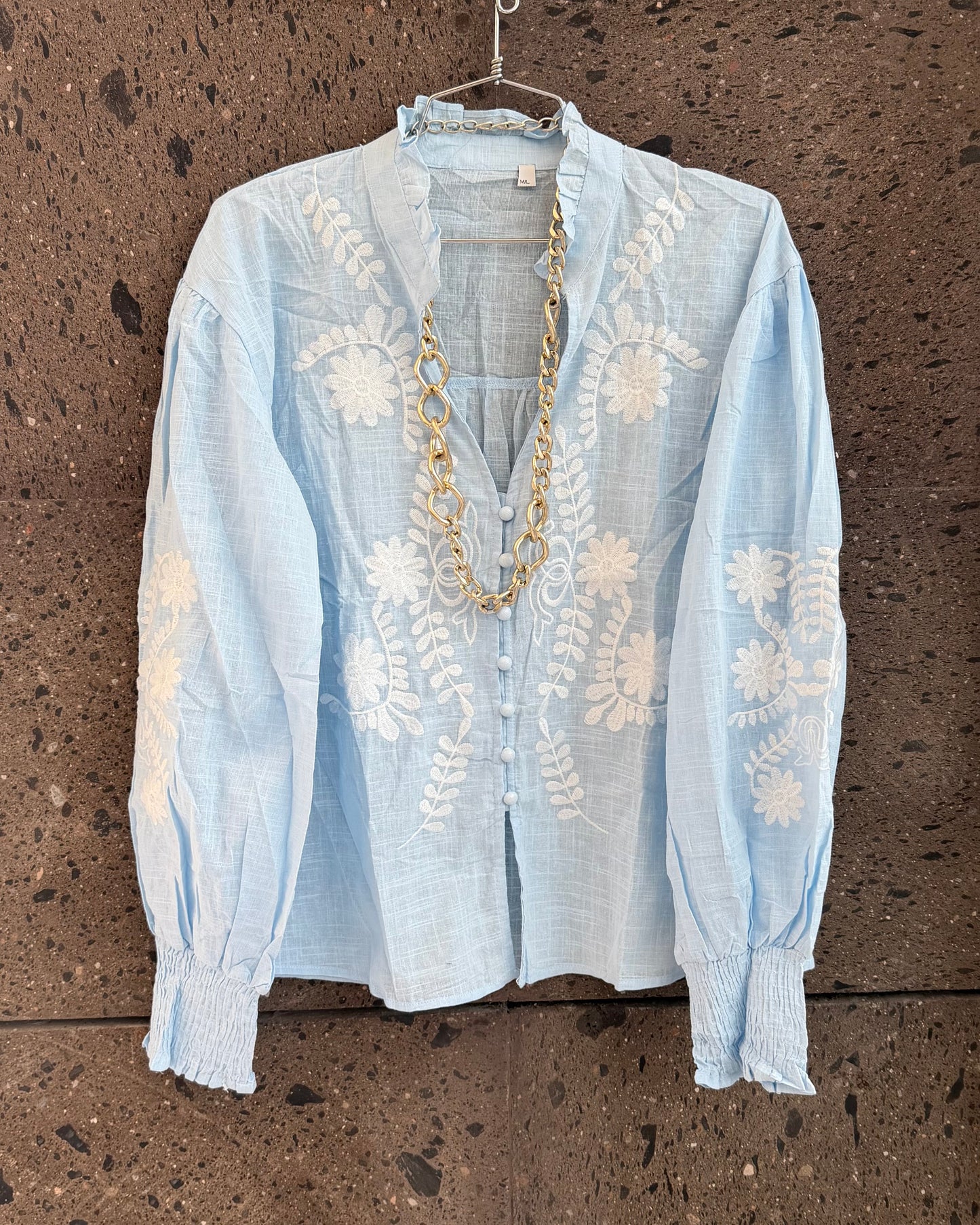 Camisa bordada azul
