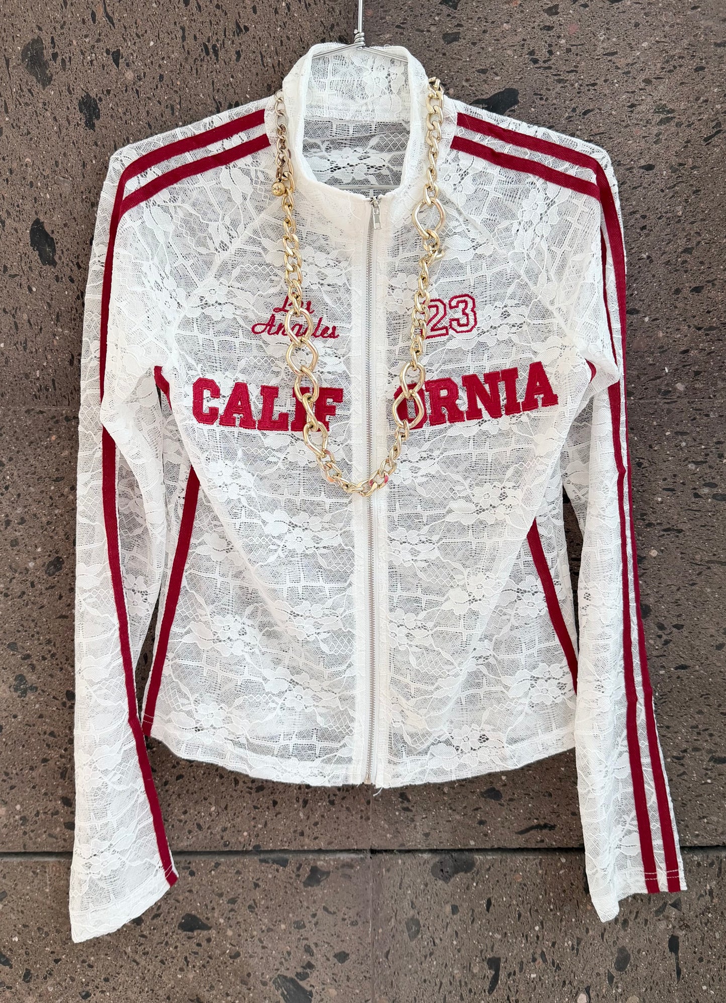 Chamarra encaje sport roja
