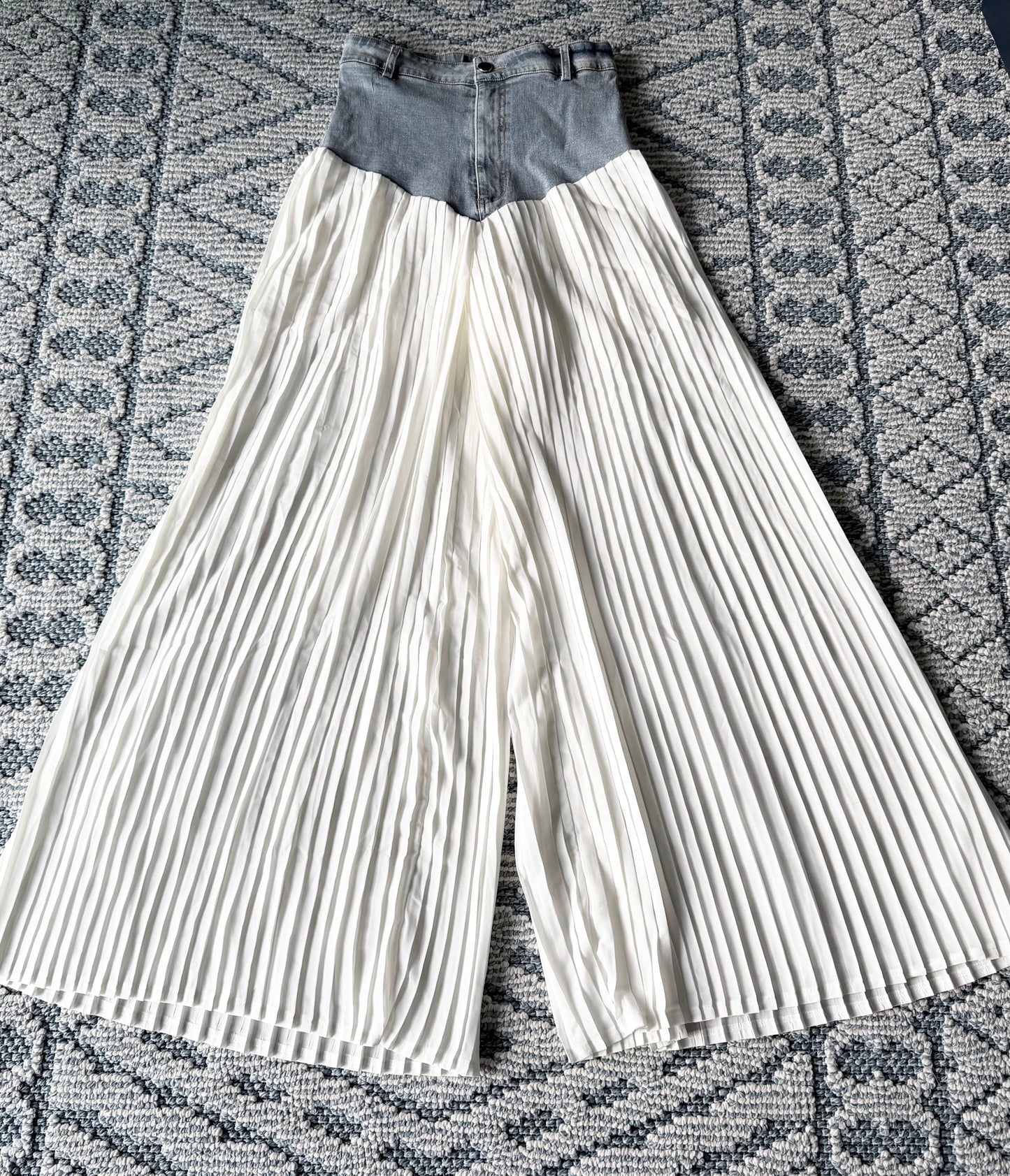 Jeans stretch con tableado