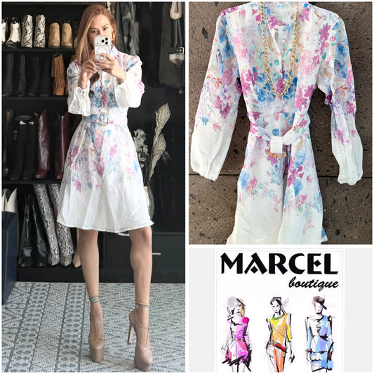 A Vestido flores azules