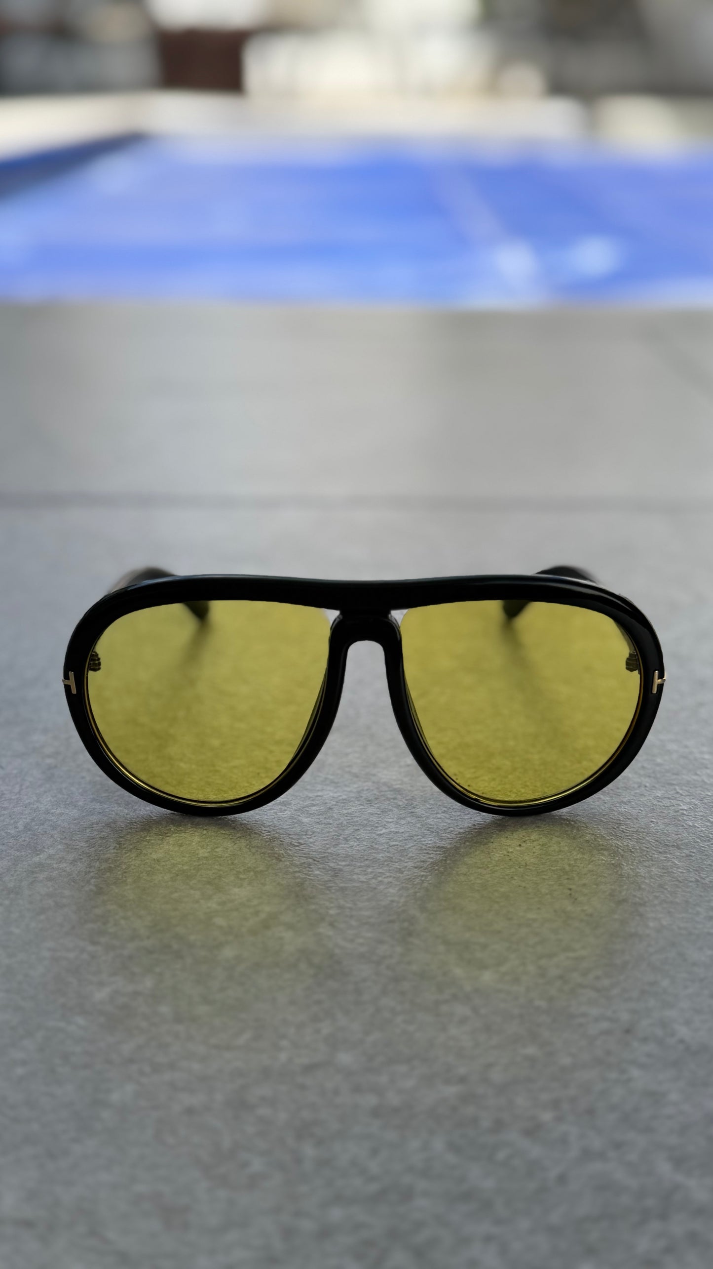 T lentes amarillo grande