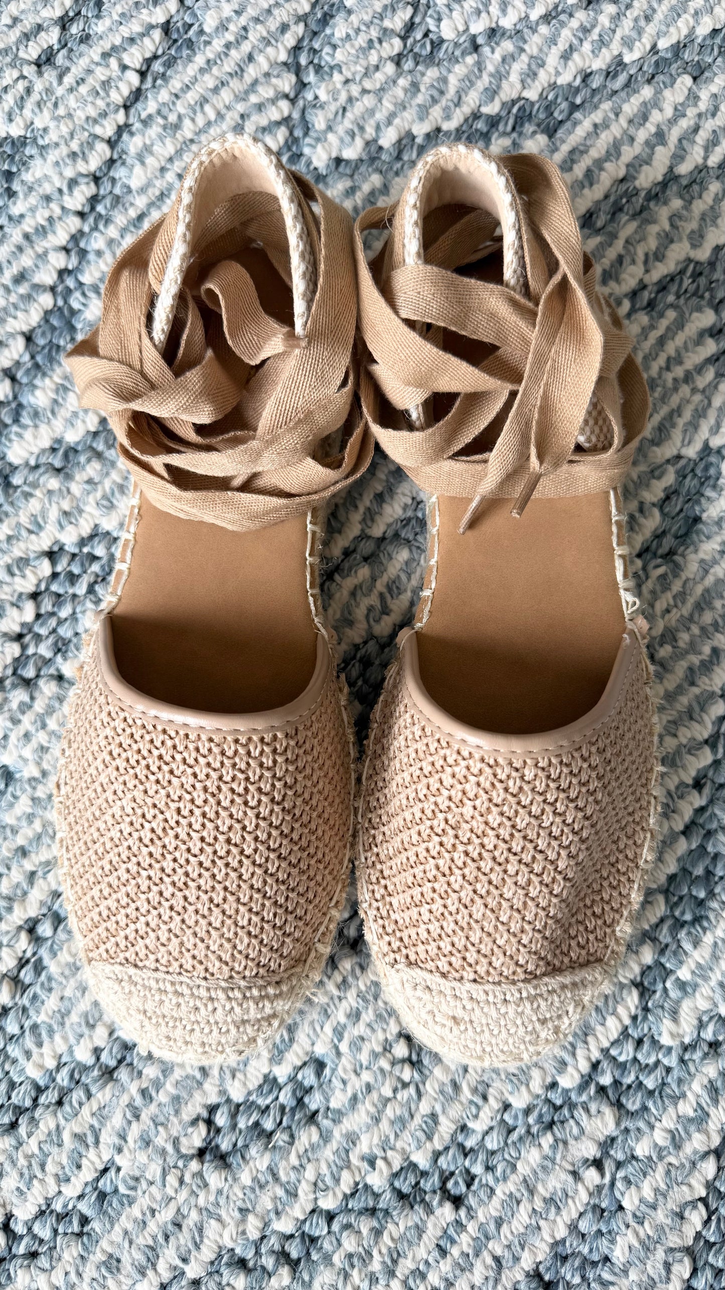 A alpargata beige