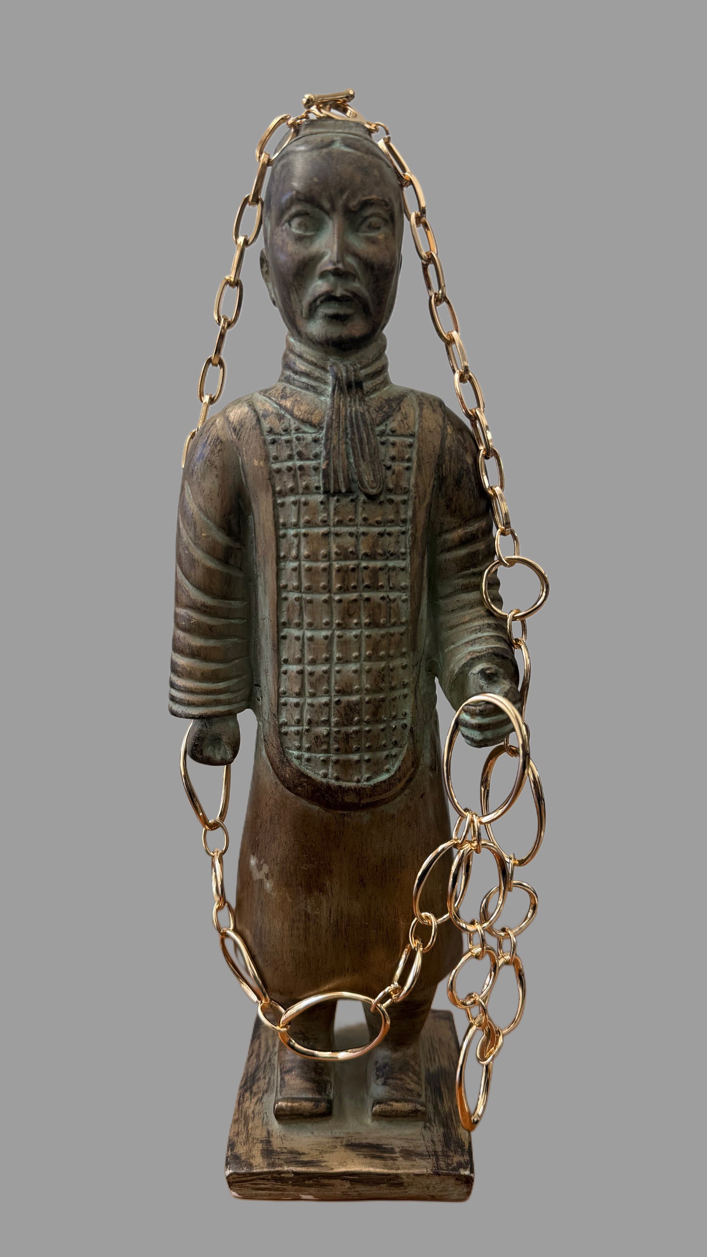 T Collar dorado eslabón delgado