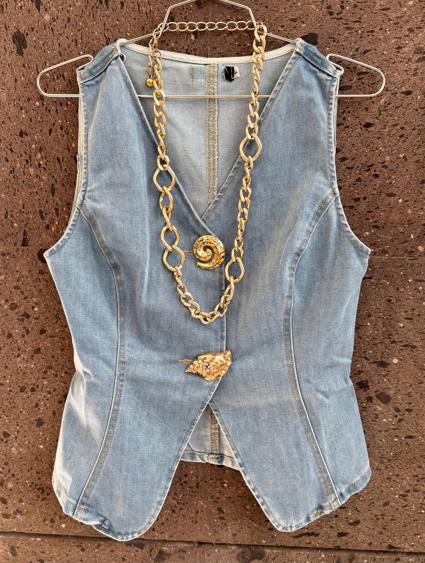Chaleco botones denim claro