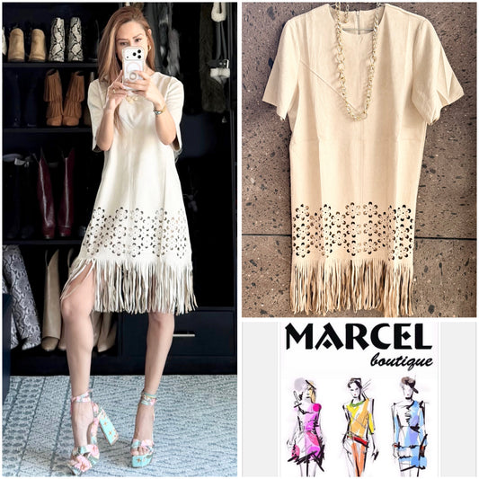 A Vestido ante fringe marfil