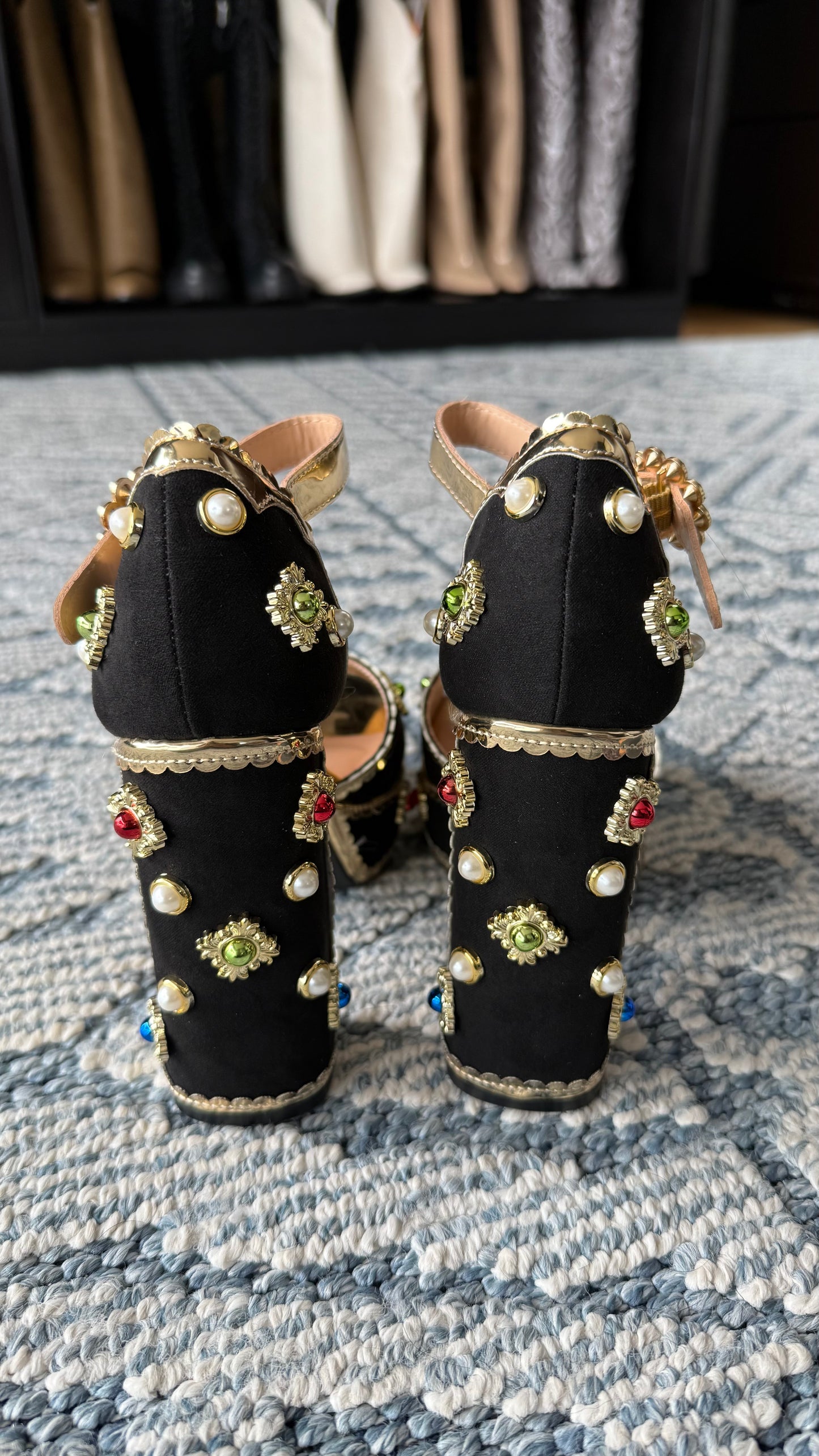 A zapato pedrería joyas