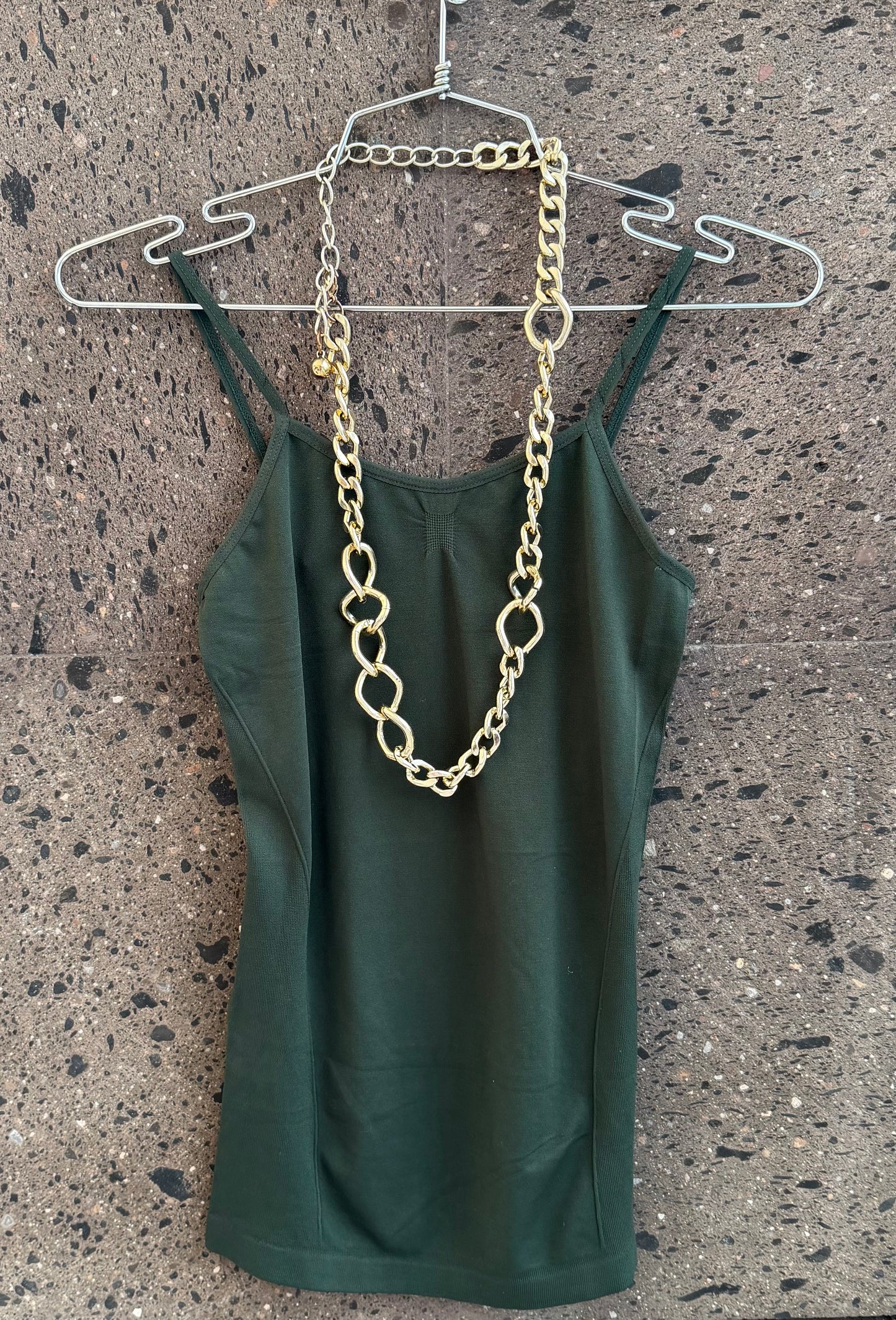 Top basic tirante olivo