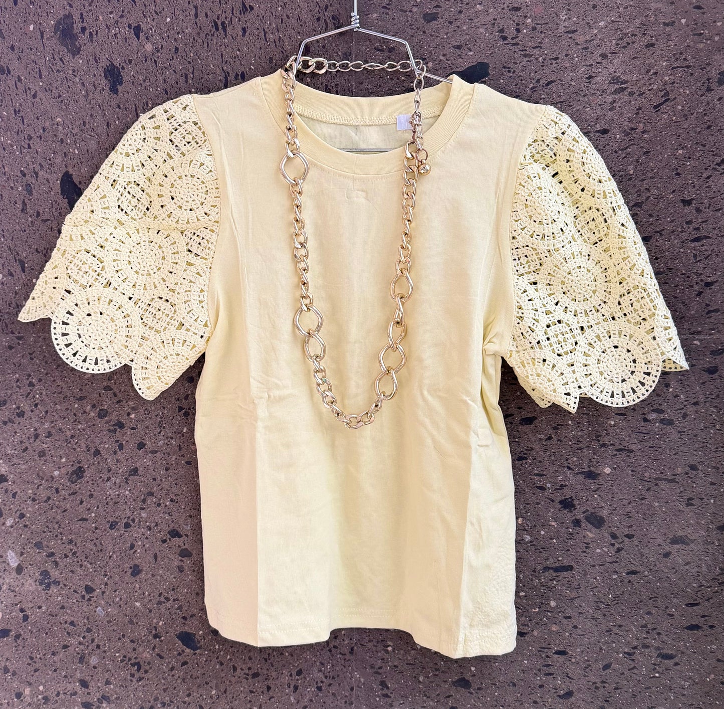 Blusa crochet manga mantequilla