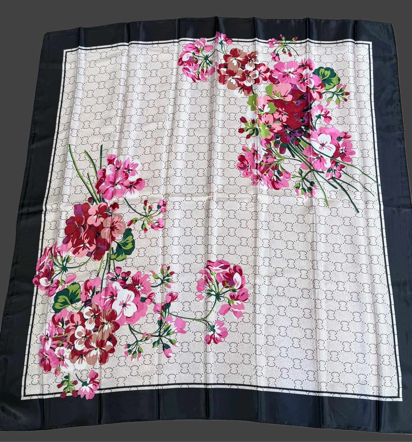 T Mascada Gucci negra