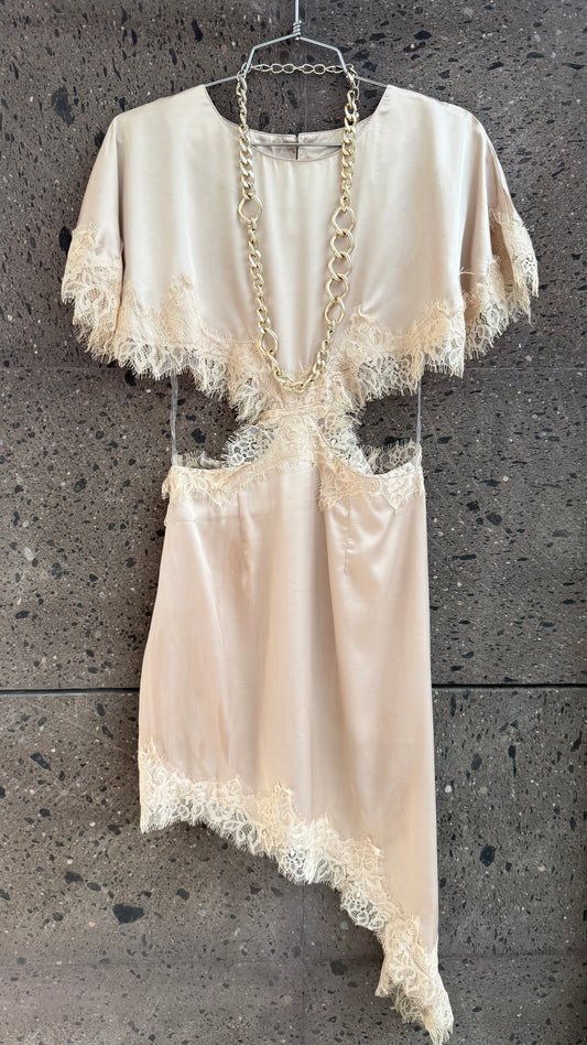 A Vestido Cut lados lace