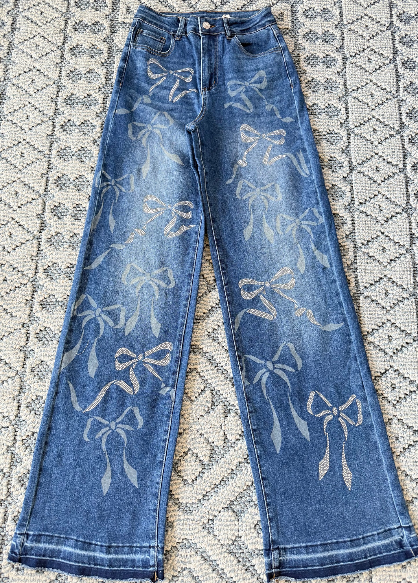 Jeans moños brillos