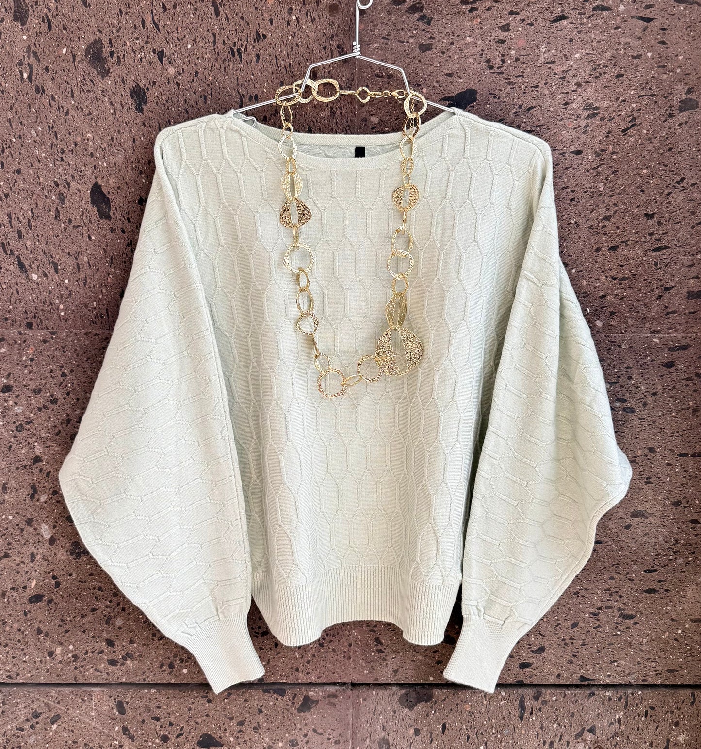 Sweter hombro caído menta