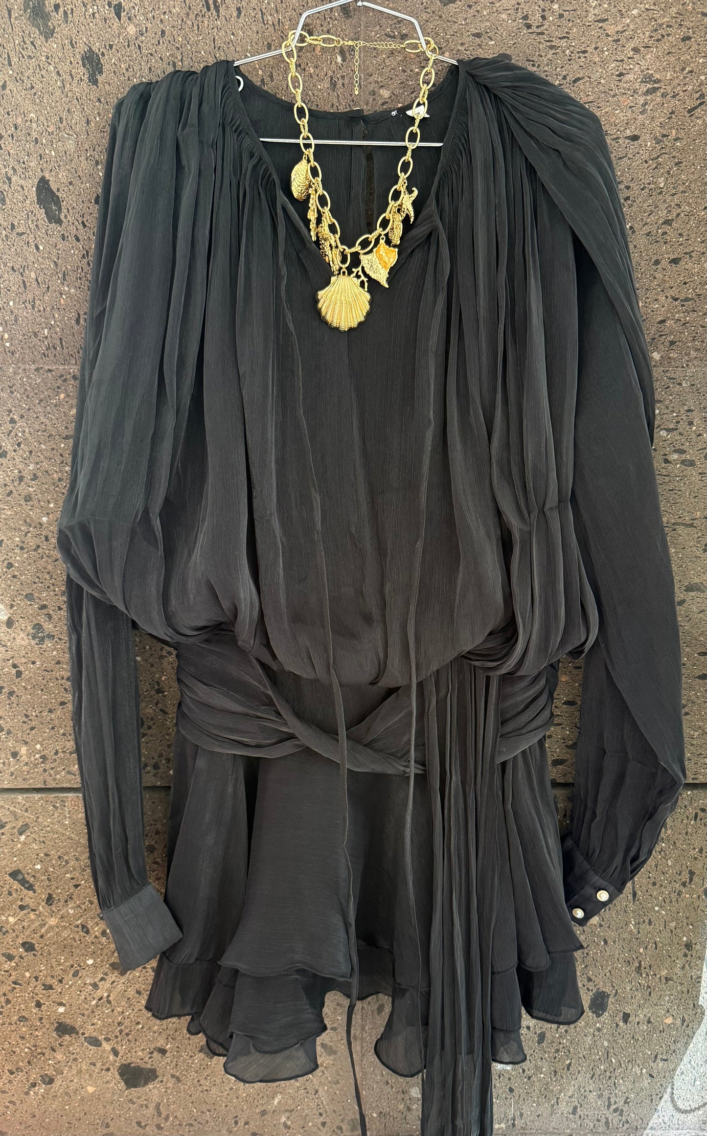 B Vestido boho negro con short